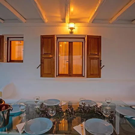 Dimitra Villa