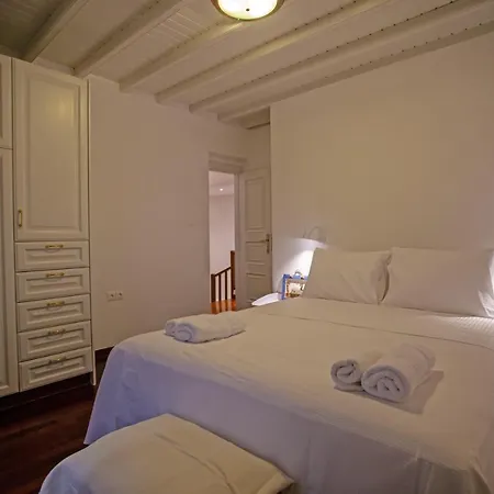 Dimitra Villa Ano Mera